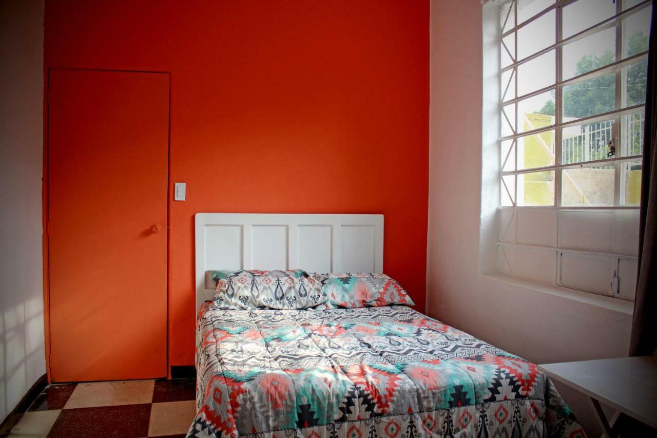 Hostal Americana Guadalajara Exterior photo