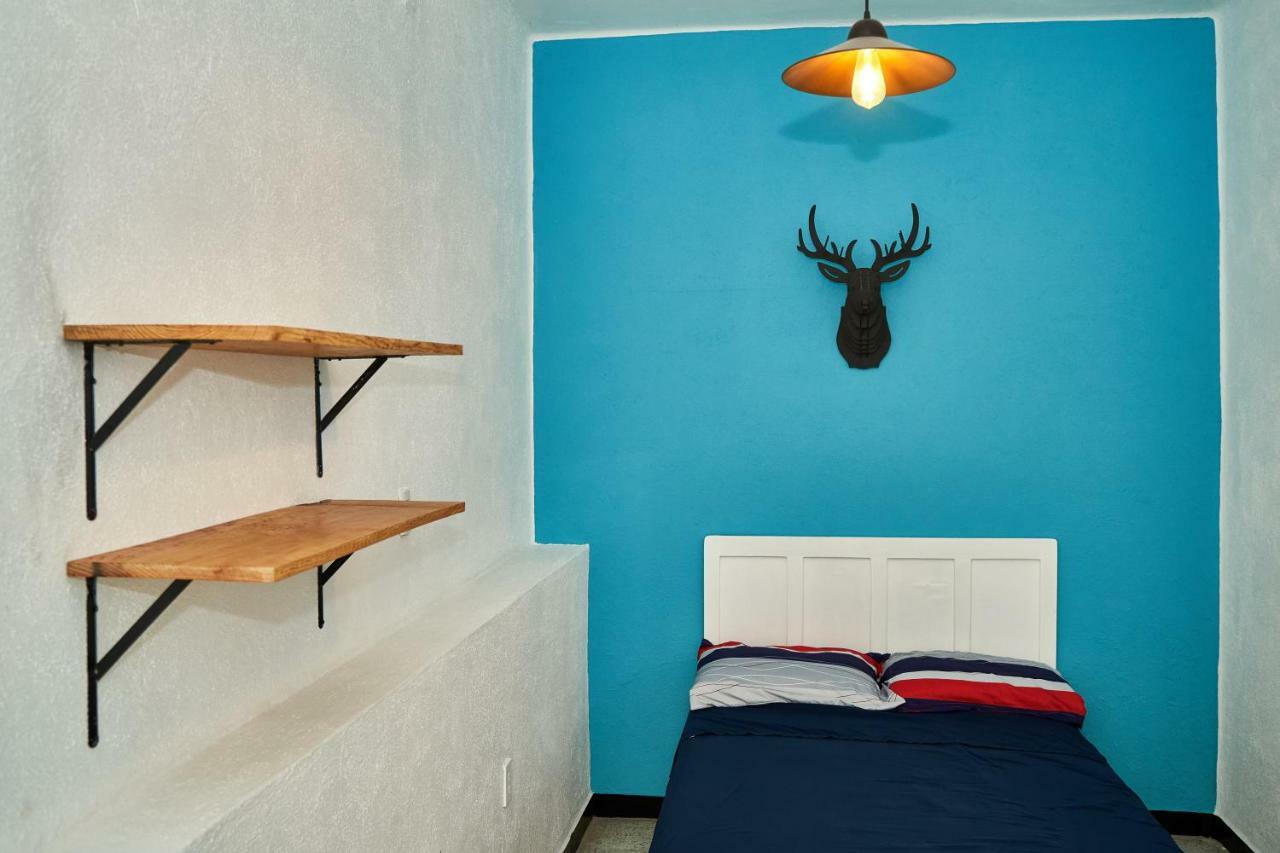 Hostal Americana Guadalajara Exterior photo